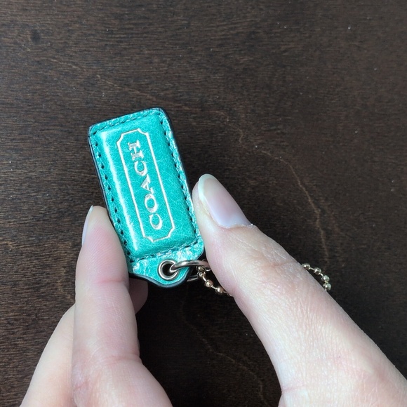 Authentic Coach Hang Tag In Aqua Turquoise Blue 2" x 1" - Picture 3 of 6